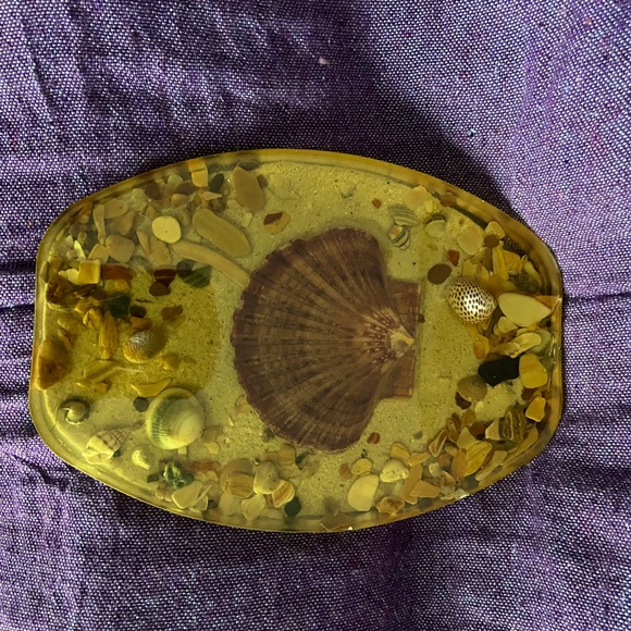Resin Shell Wall Hanging - Picture 1 of 5